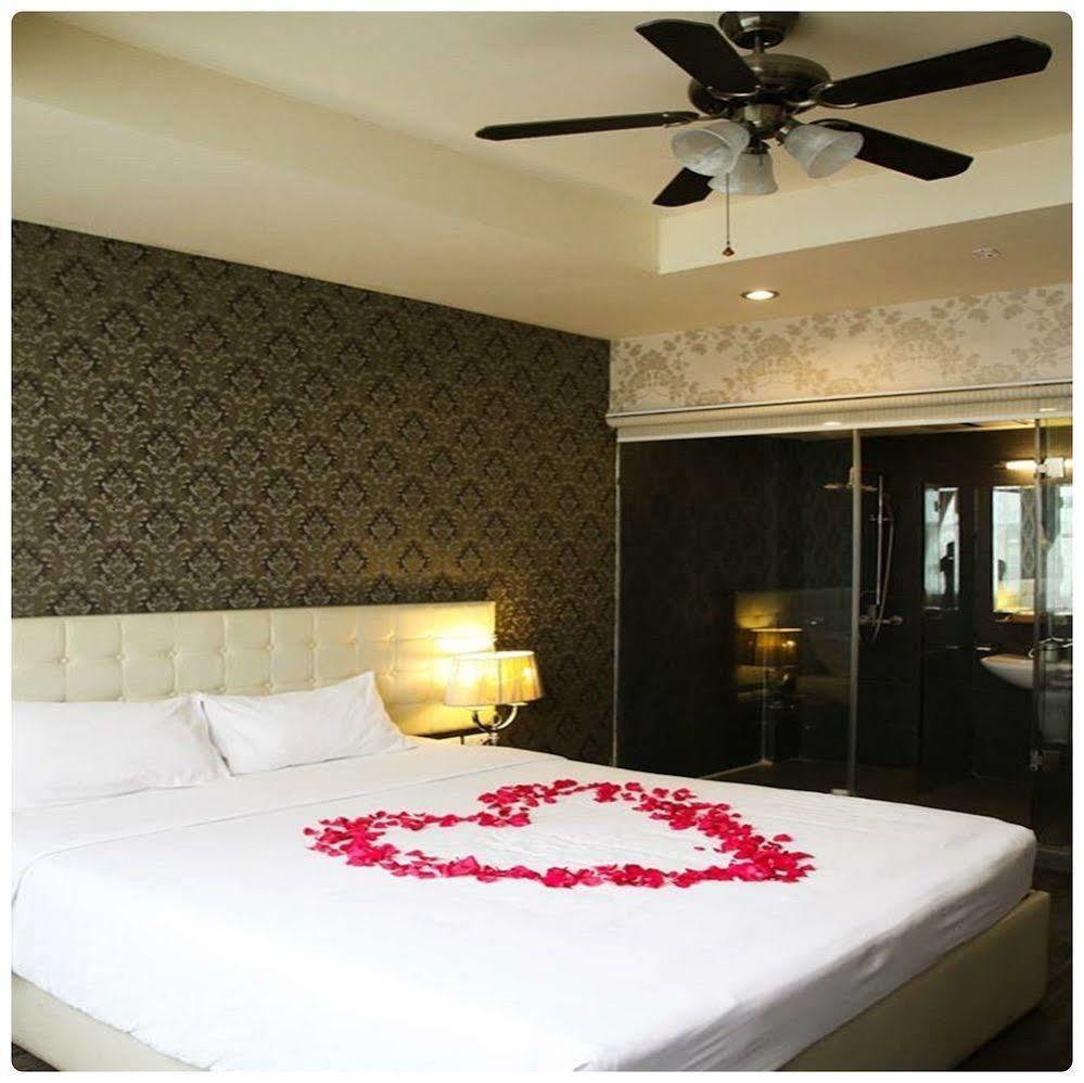 Venus Hotel Hanoi Buitenkant foto