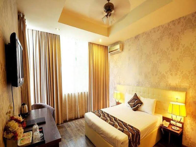 Venus Hotel Hanoi Buitenkant foto